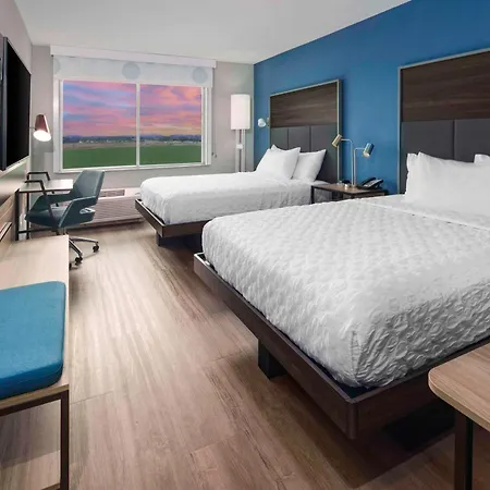 Tru By Hilton Goodyear Phoenix West, Az Hotel Exterior photo