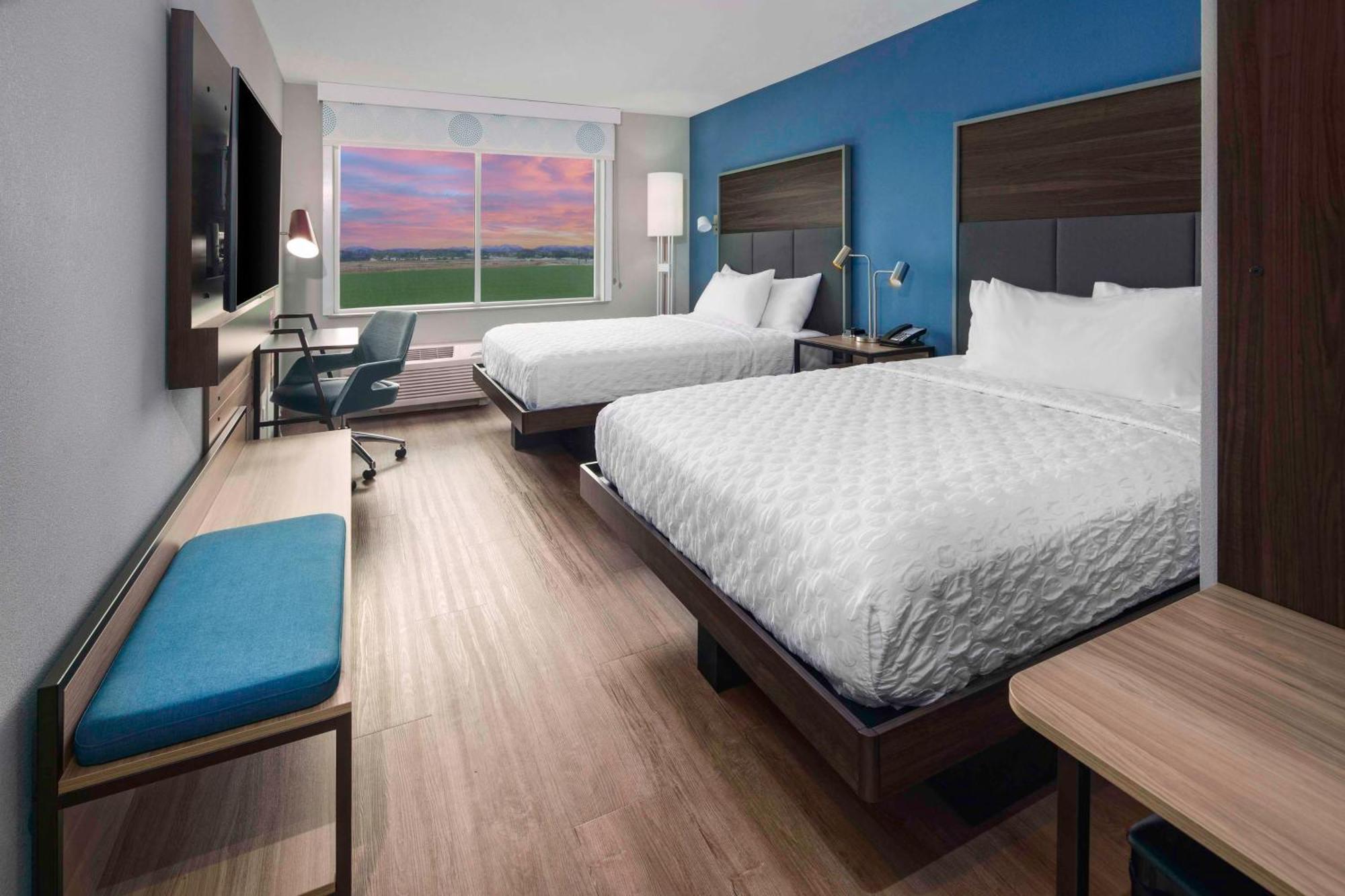 Tru By Hilton Phoenix West, Az Hotel Goodyear